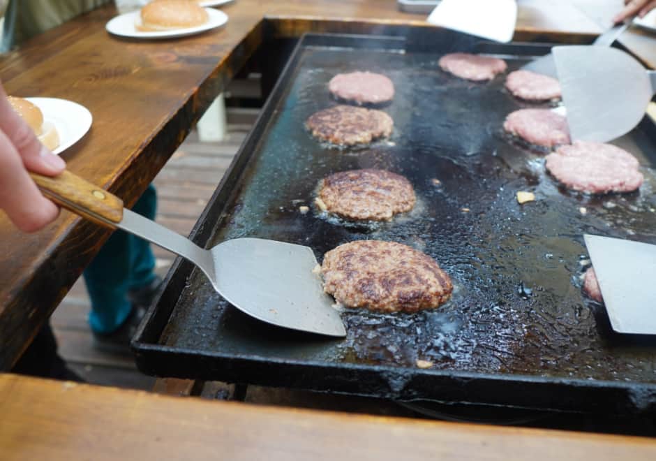 ハンバーガー作りに挑戦